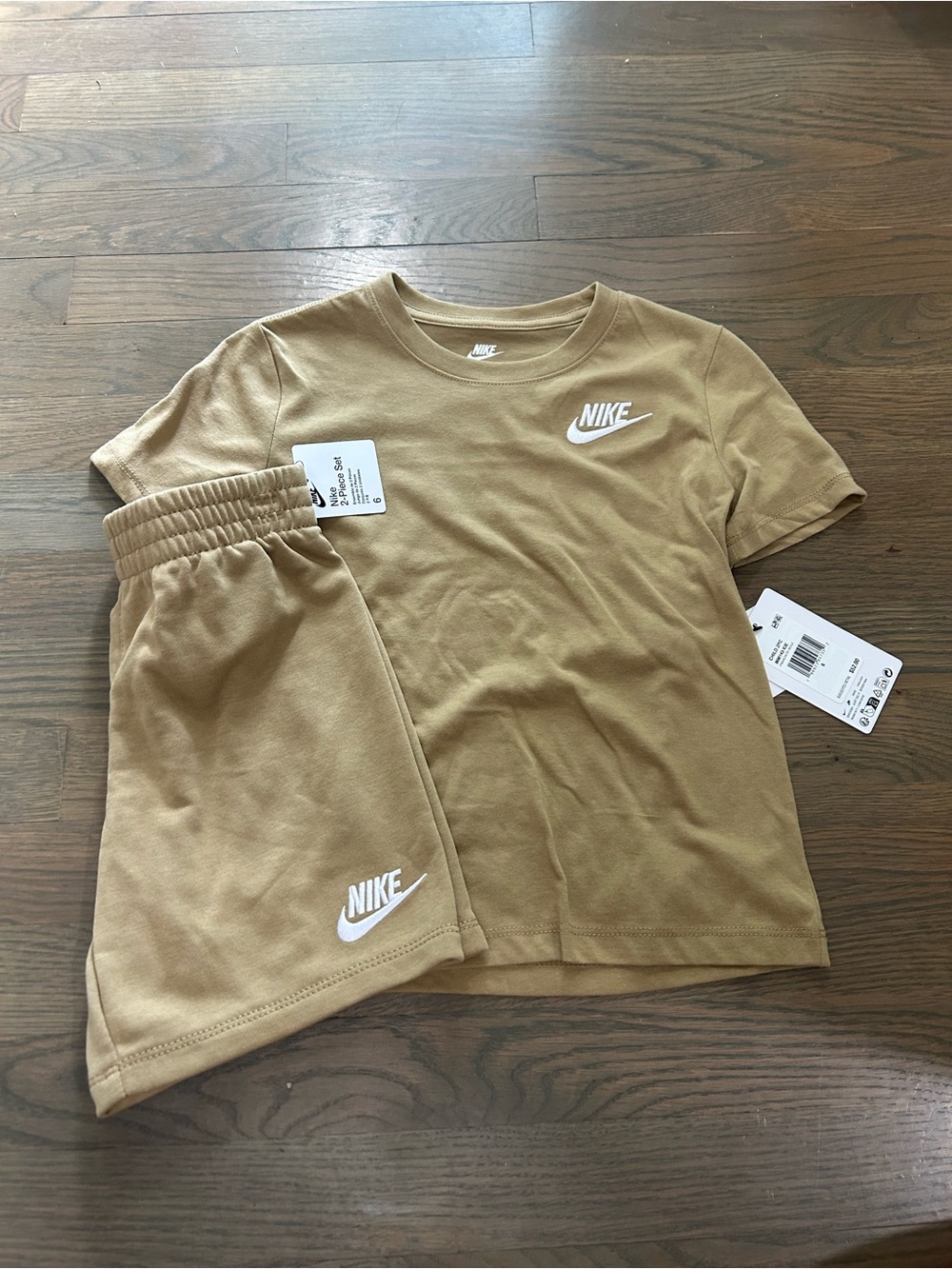 NWT Nike Boys Set size 6
